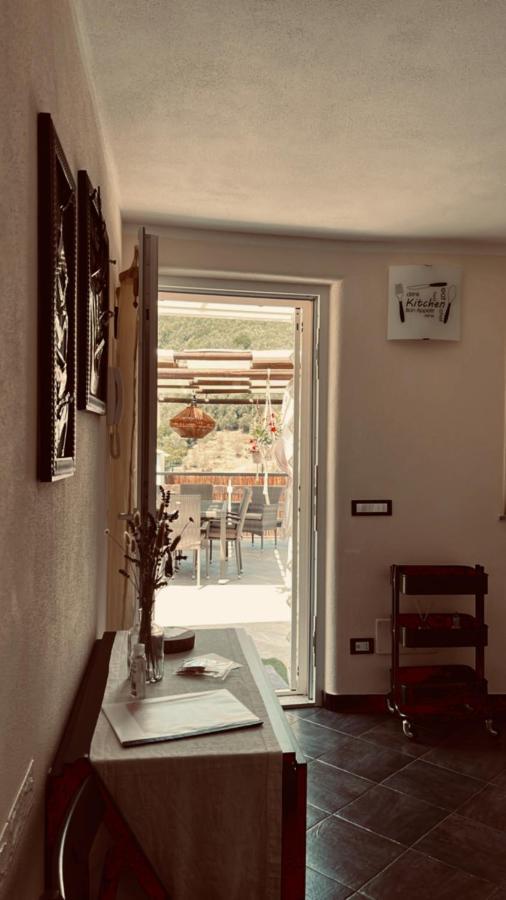Casa Vacanze La Villetta Tra Cinque Terre E Versilia Ameglia Exterior photo