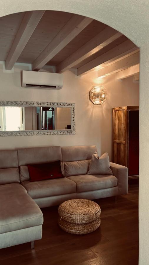 Casa Vacanze La Villetta Tra Cinque Terre E Versilia Ameglia Exterior photo