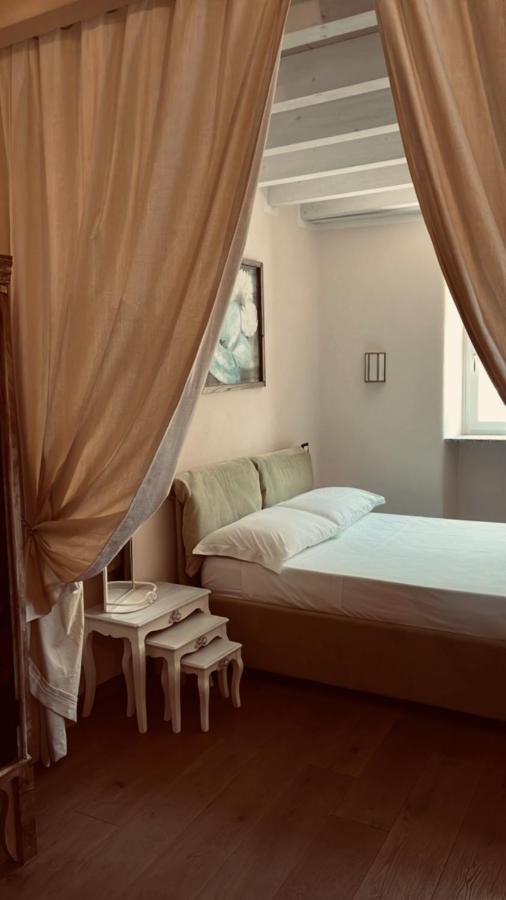 Casa Vacanze La Villetta Tra Cinque Terre E Versilia Ameglia Exterior photo