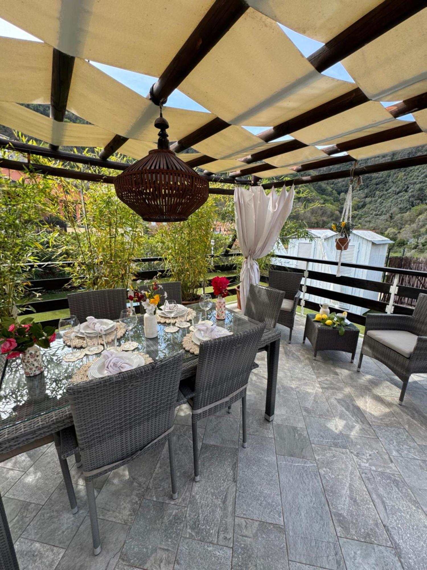 Casa Vacanze La Villetta Tra Cinque Terre E Versilia Ameglia Exterior photo